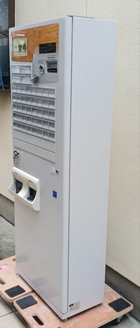 新500円・新紙幣対応済■グローリーVT-B10券売機　送料無料　2