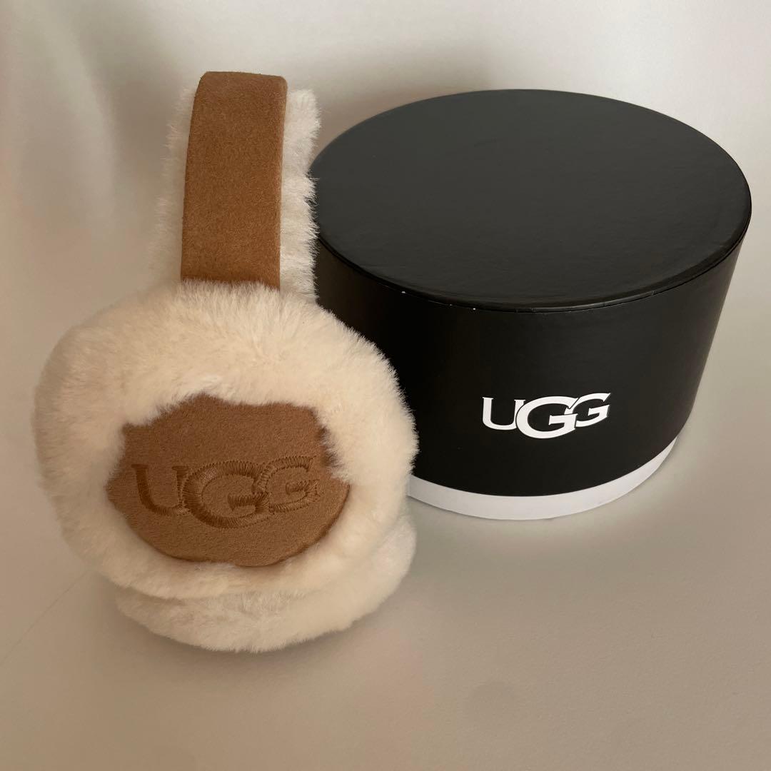 UGG クリーム色 ファー イヤーマフ