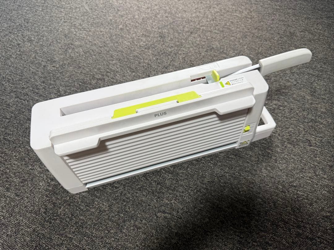 【美品】 PLUS コンパクト 裁断機 PK-213 送料込み