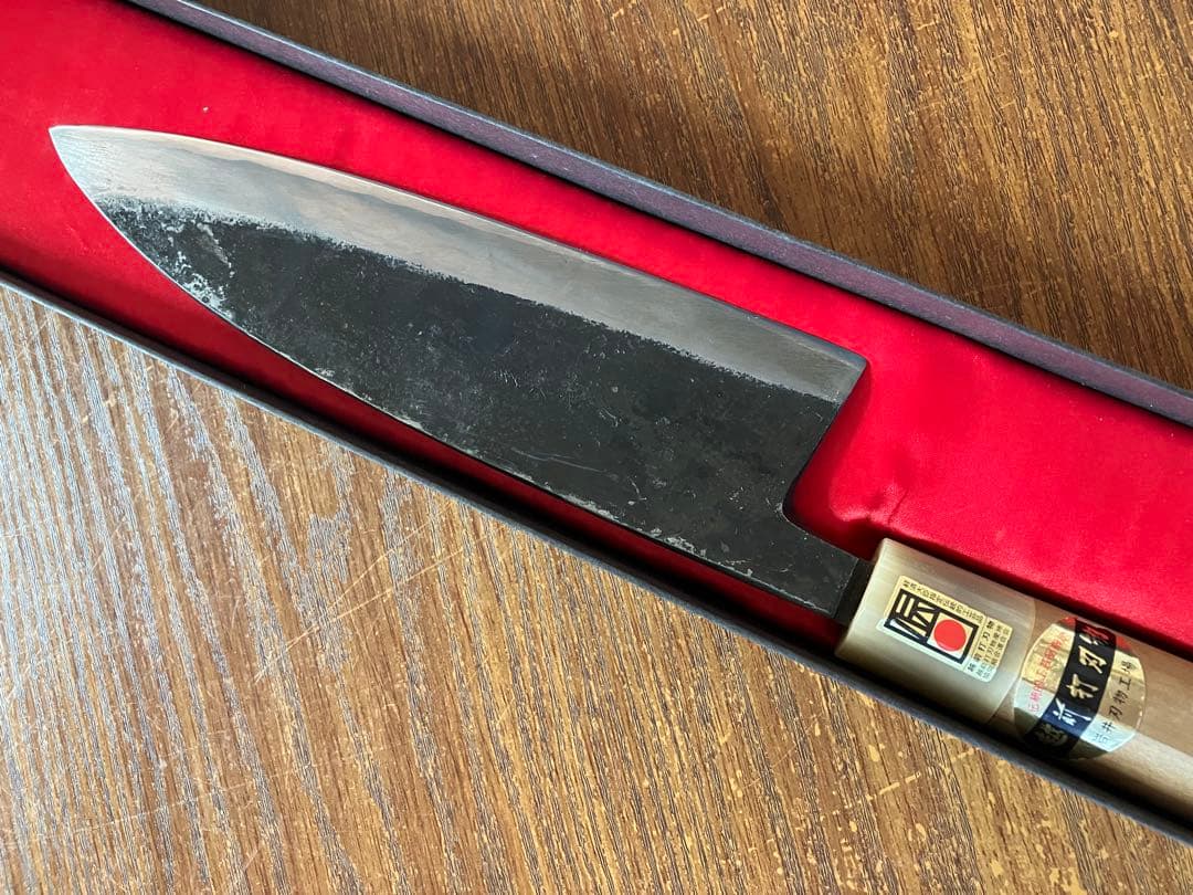 極上 越前打刃物 出刃包丁 210mm 白二鋼×水牛柄　岩井刃物工場製 手打鍛造