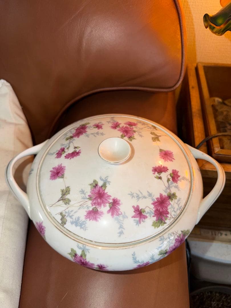 HOYA 昭和３０年初期　　骨董品retina 花柄　フタ付きルー皿と深皿2枚