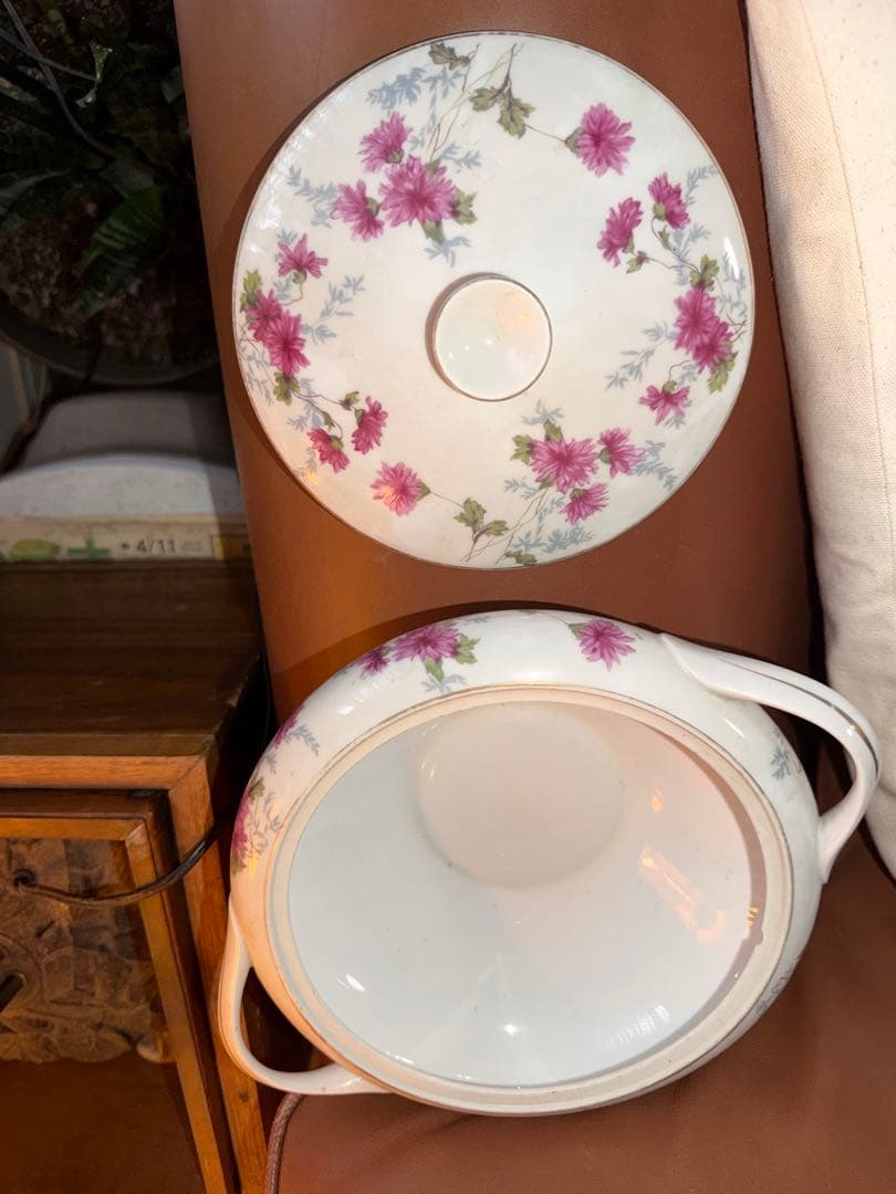 HOYA 昭和３０年初期　　骨董品retina 花柄　フタ付きルー皿と深皿2枚