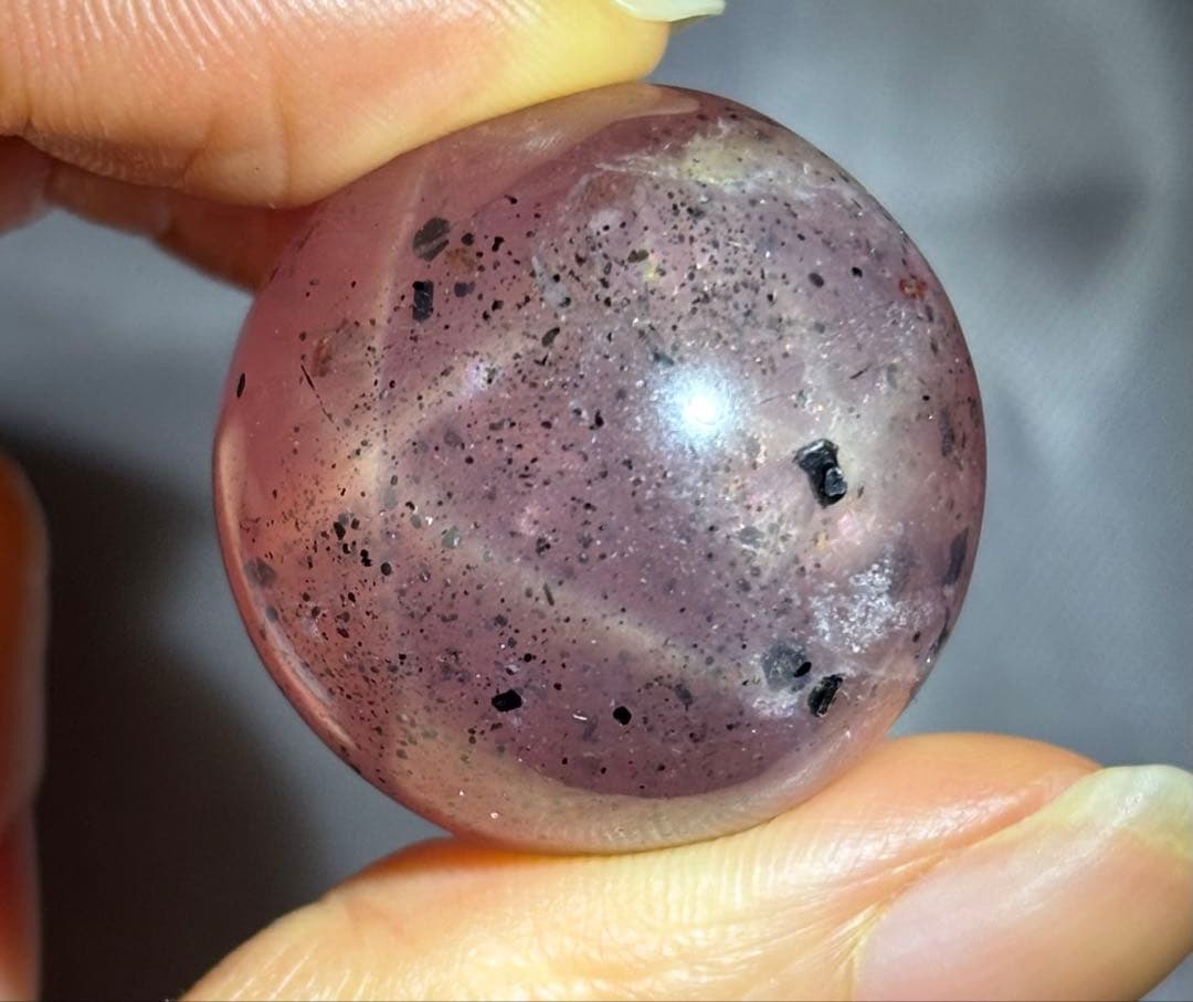 レア　高品質　ドラゴンフルーツダブルスターローズクォーツ　スフィア　マイカ