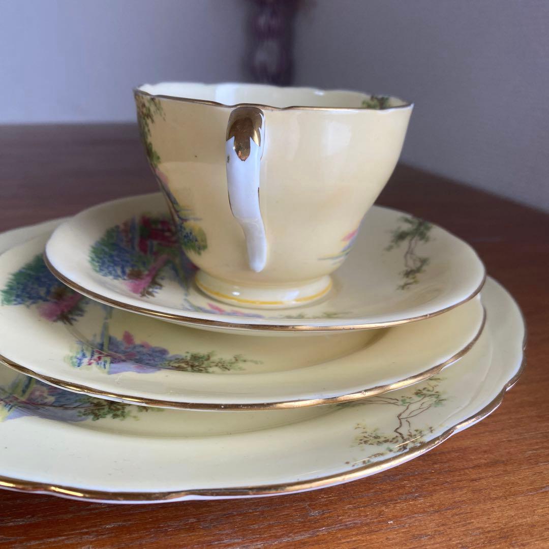 エインズレイ　ブルーベル　クリームイエロー　カルテットカップ　ソーサー　プレート