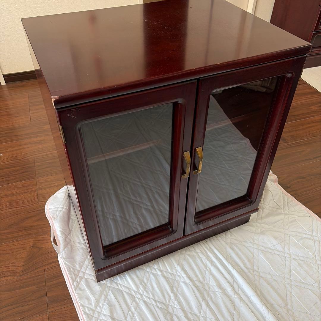 オールドカリモク　観音開き木製ガラスキャビネット