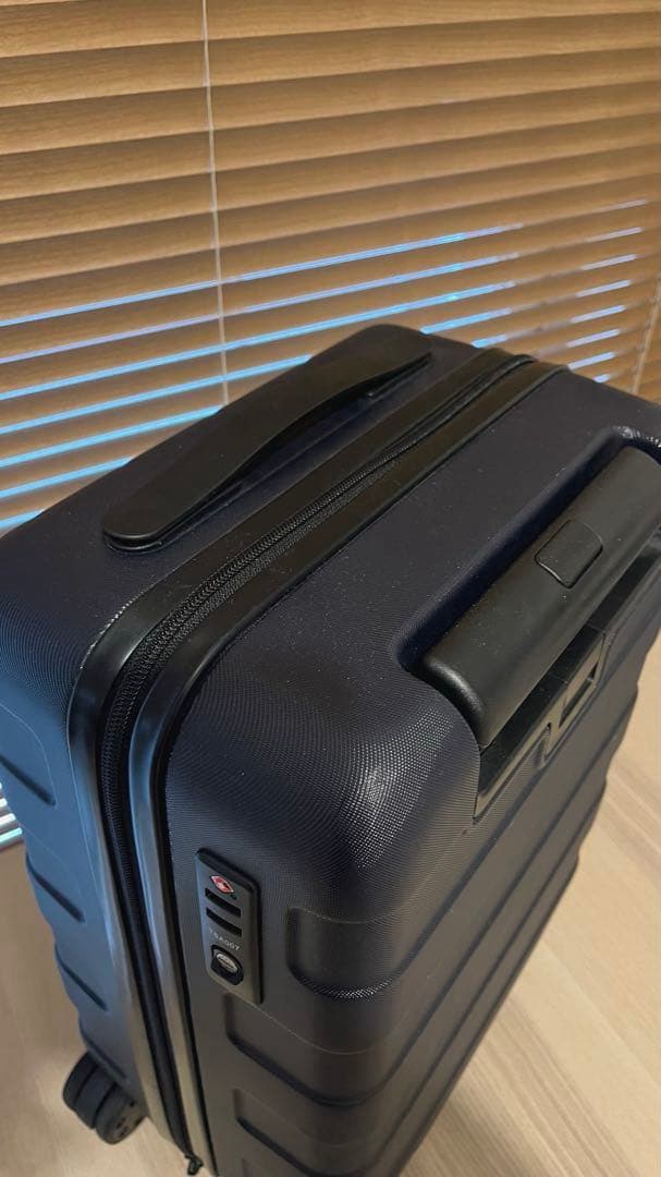 【無印良品】ハードキャリーケース紺色 20L 機内持ち込み可