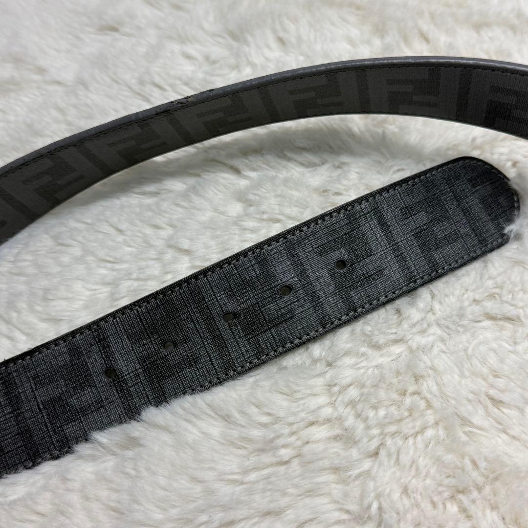 ようた現行 FENDI フェンディ ベルト FF スクエア ネイビー 90