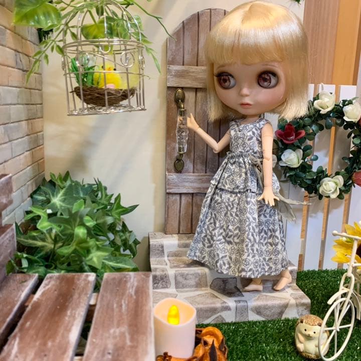 ドールハウス　丸いドアのガーデン