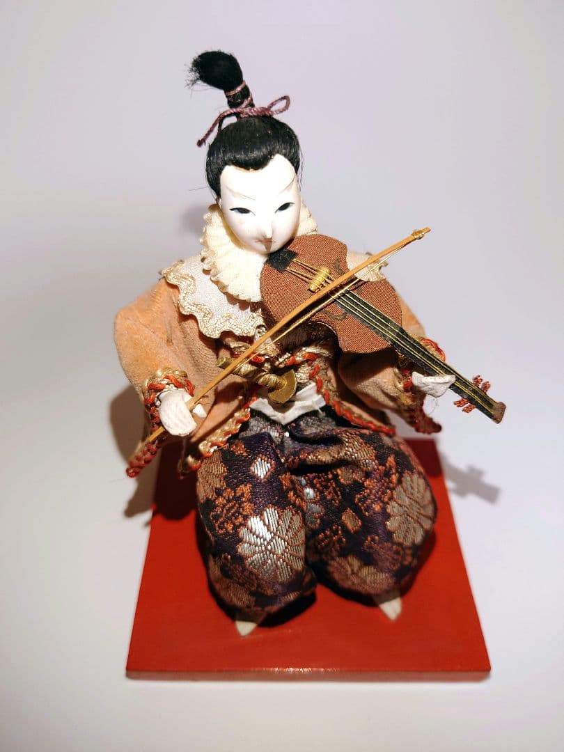Japanese dolls 日本人形「天草四郎バイオリン弾き」大正レトロ　置物