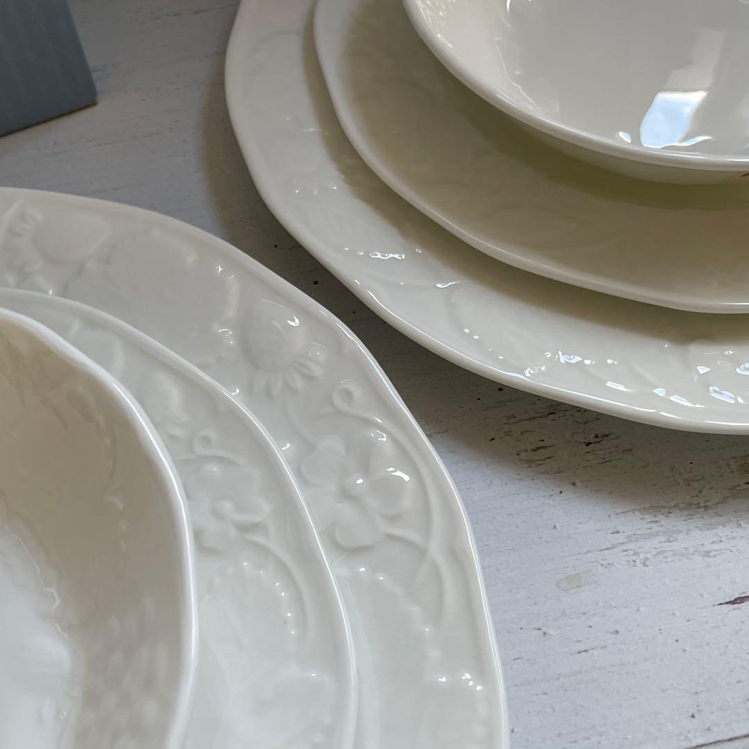 新品ブランド箱入り /ストロベリー＆バイン食器5点のペアセット