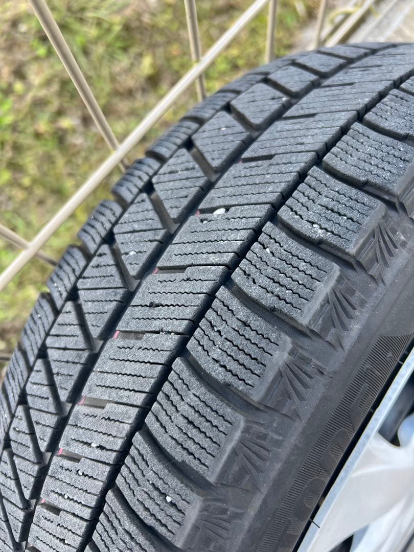 ブリヂストン　ブリザック　155/65r14 スタッドレスタイヤ　山有り　2本①
