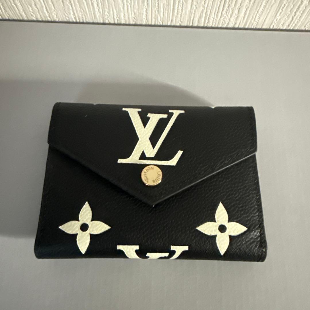 LOUIS VUITTON ポルトフォイユ・ヴィクトリーヌ【箱、布袋、あり】