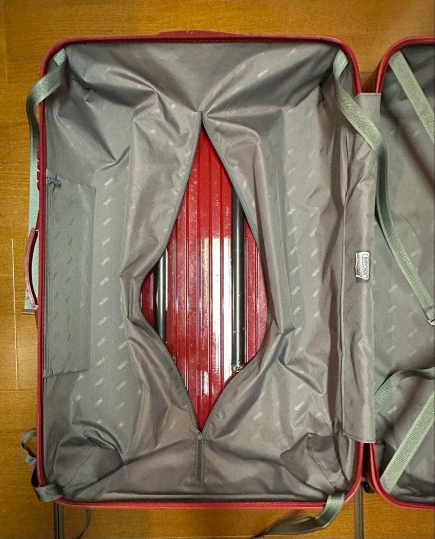 リモワ　RIMOWA スーツケース　赤　レッド