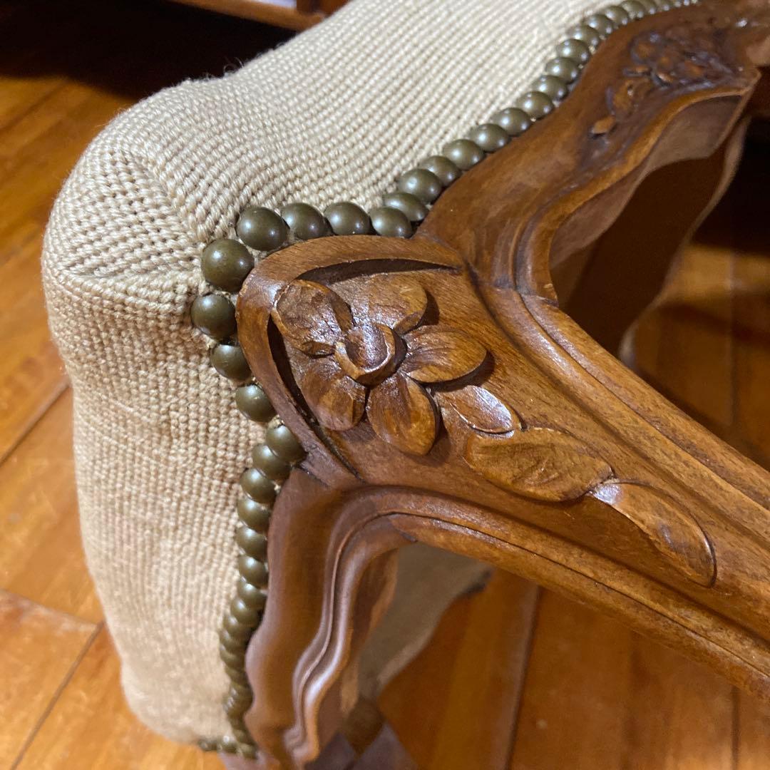 アンティークニードルポイントオツトマン