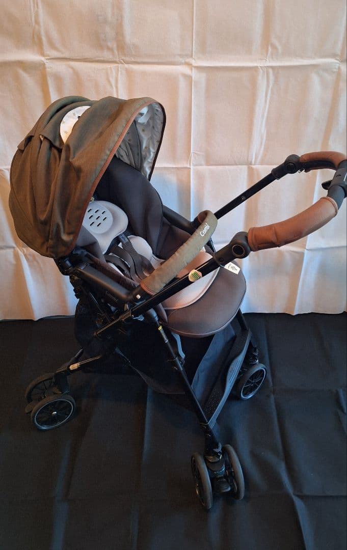 Combi ベビーカー スゴカルα　4キャスcompactエッグショック　美品