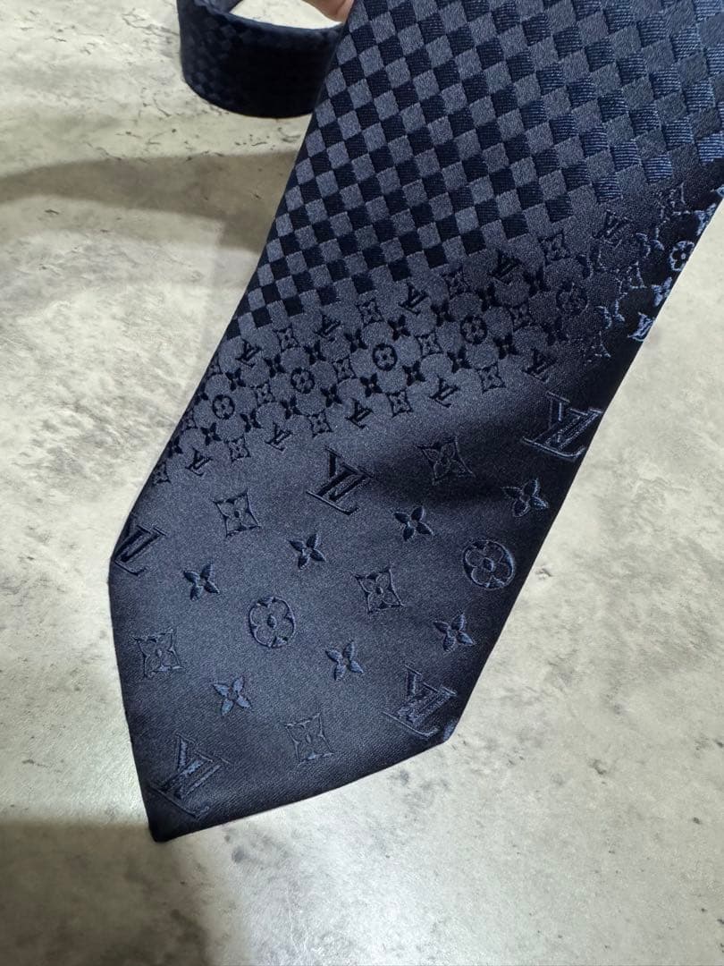 Louis Vuitton ダークブルー ネクタイ