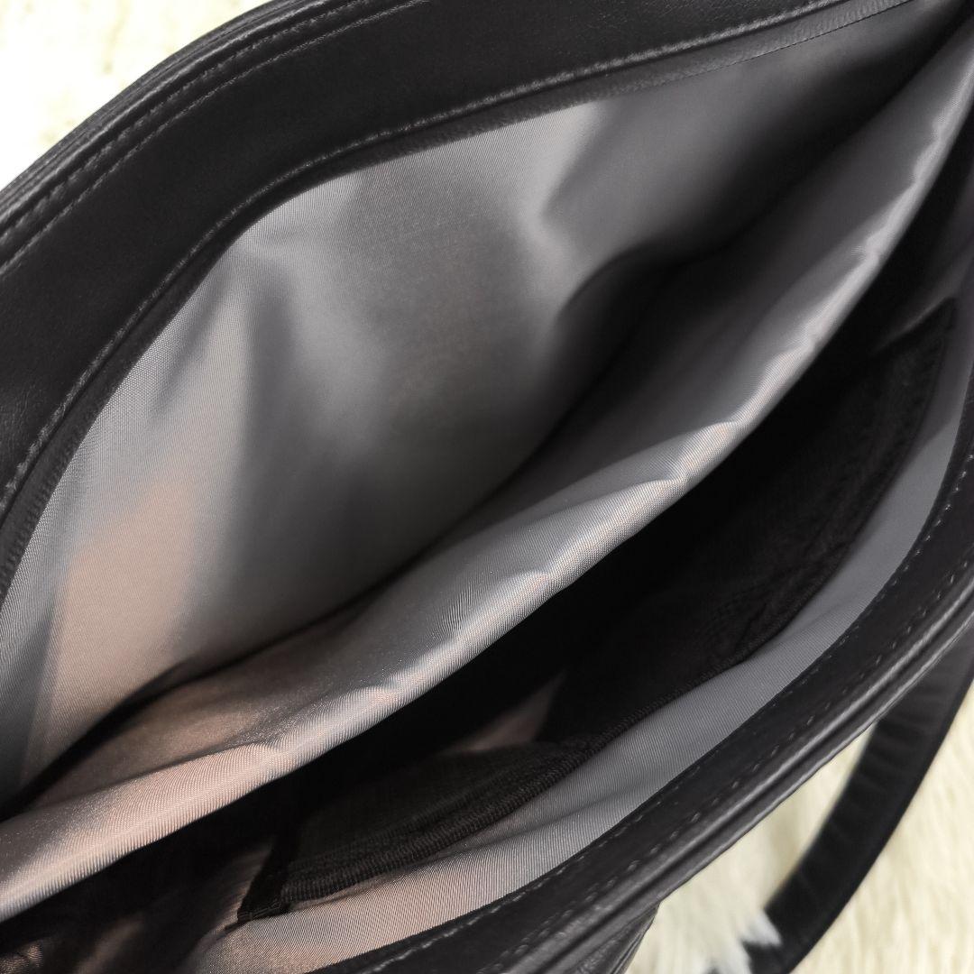 ✨未使用級極美品✨ タケオキクチ トートバッグ 合皮 肩掛け 撥水 A4可 黒