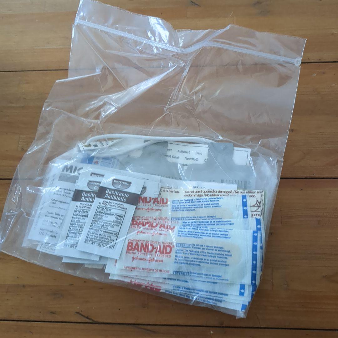 米軍実物　USMC 海兵隊　FIRST AID KIT IFAK ①