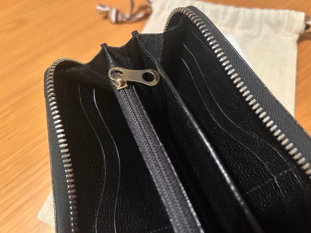 ILBISONTEブラック長財布