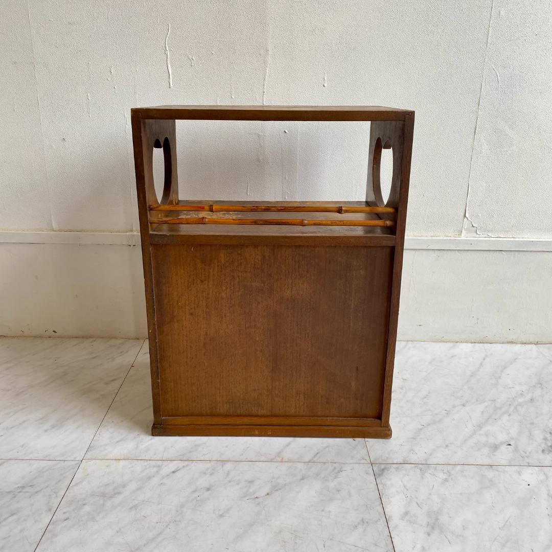 昭和レトロ 木製 飾り棚 小引き戸 竹絵 和風 キャビネット 花台 古道具