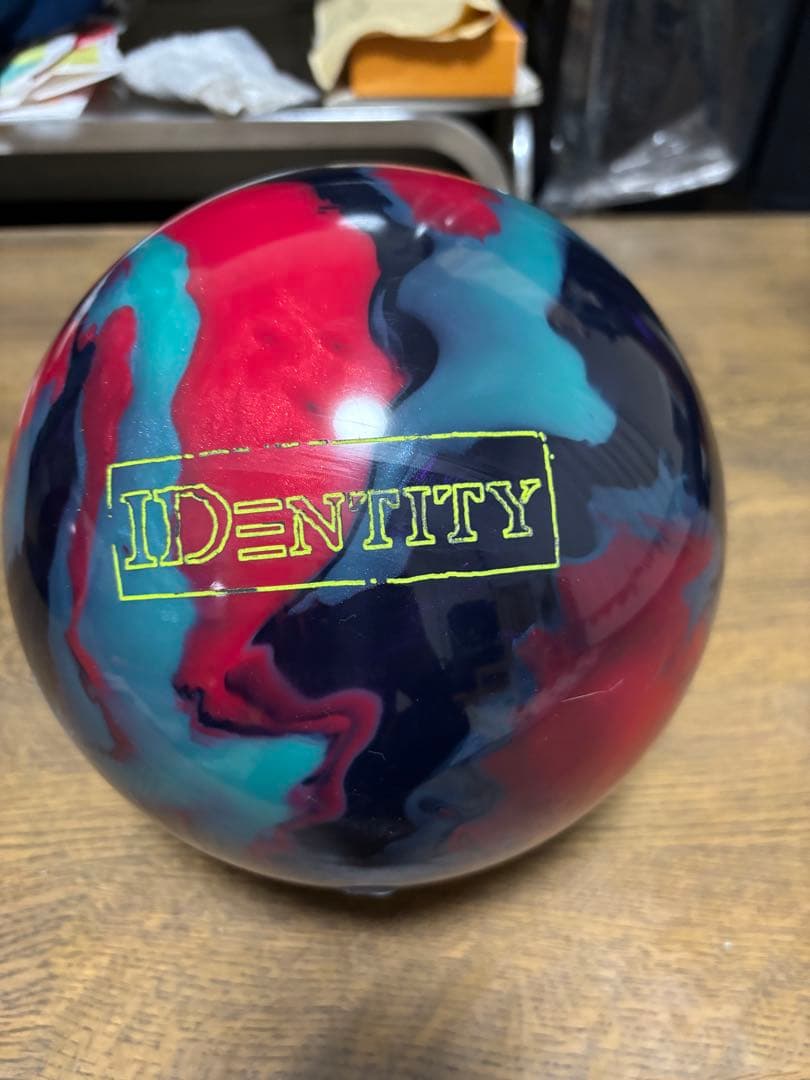 STORM IDENTITY ボウリングボール 14ポンド