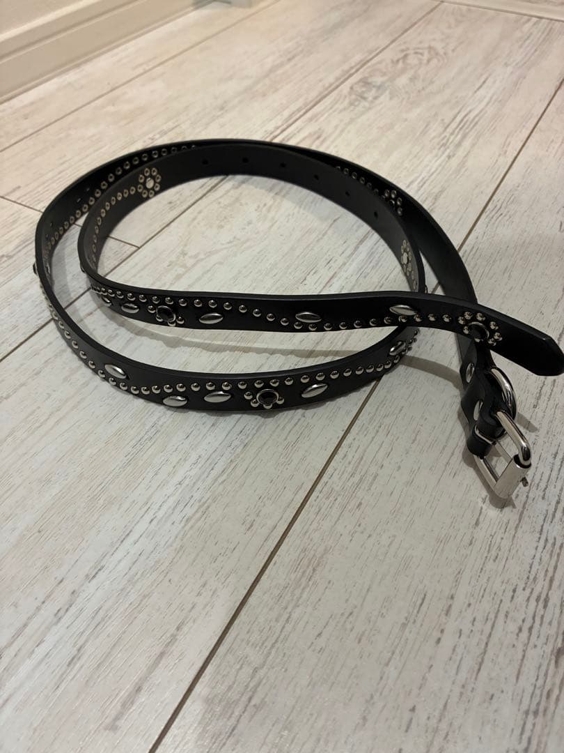 ブラックレザースタッズベルト