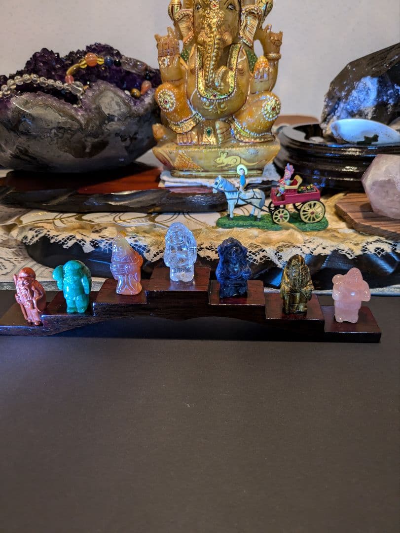 #総天然石　カラフル七福神台座付き!!