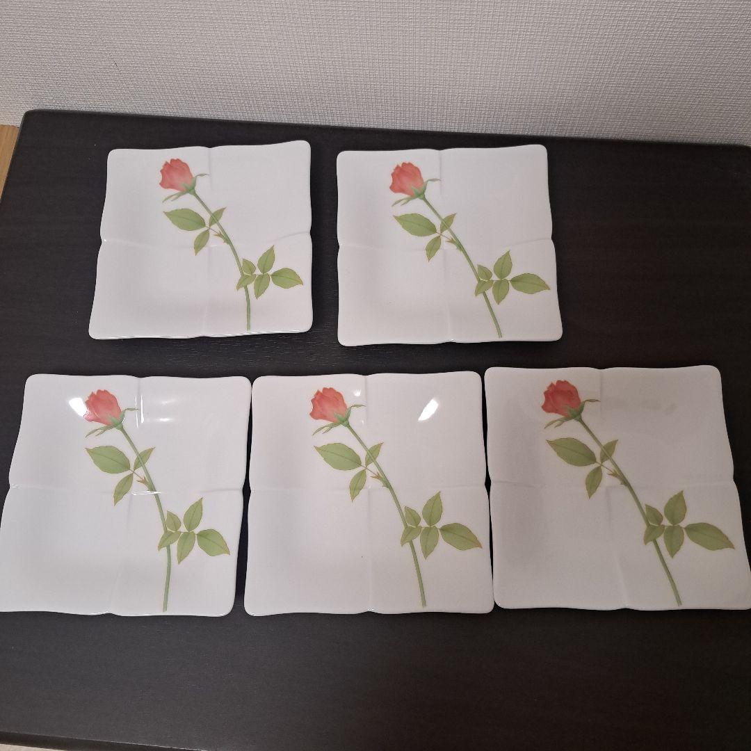 香蘭社 角皿 花柄