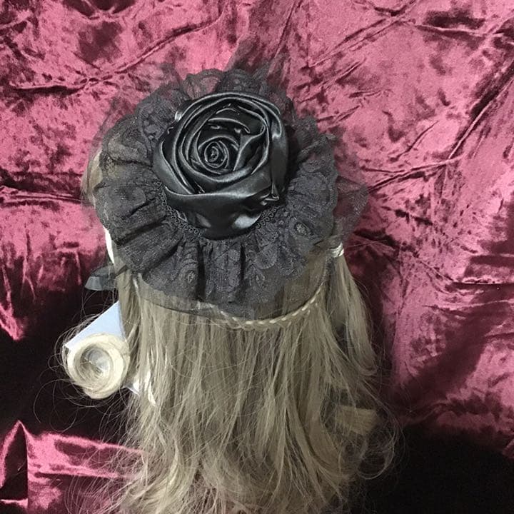 黒薔薇の円形ヘッドドレス