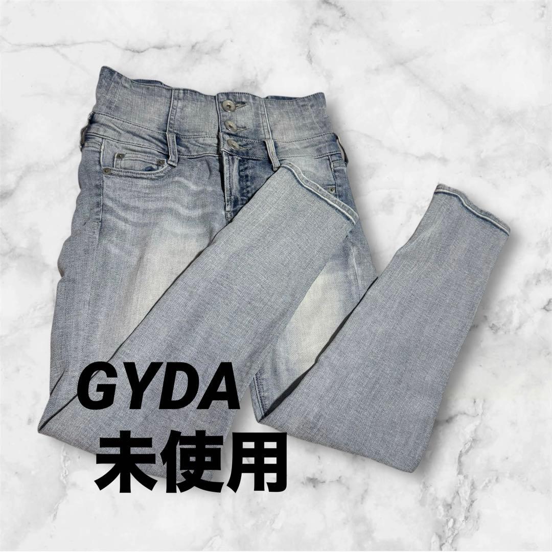 未使用　大人気GYDA H/W ハウエストクロススキニー　バッククロスs ボタン