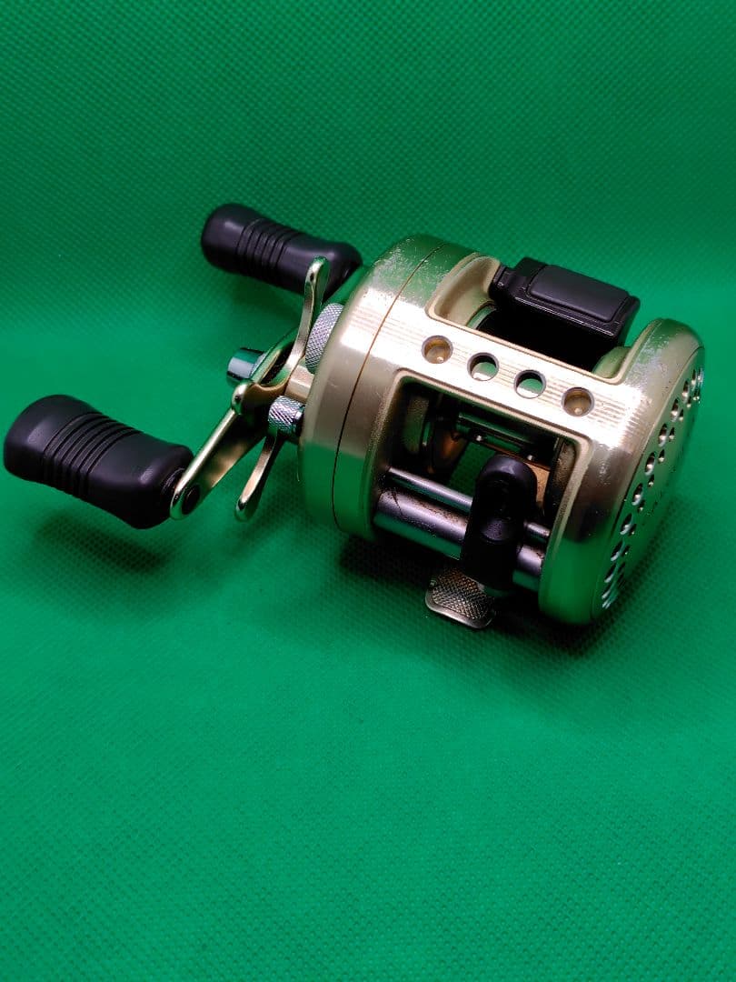 シマノ　カルカッタまとめ売り　100XT/200