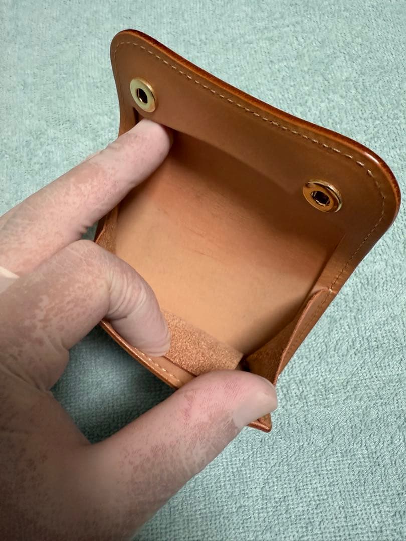 ワイルドスワンズ　タング　サドルプルアップ　ナチュラル＋カラビナキーリングL