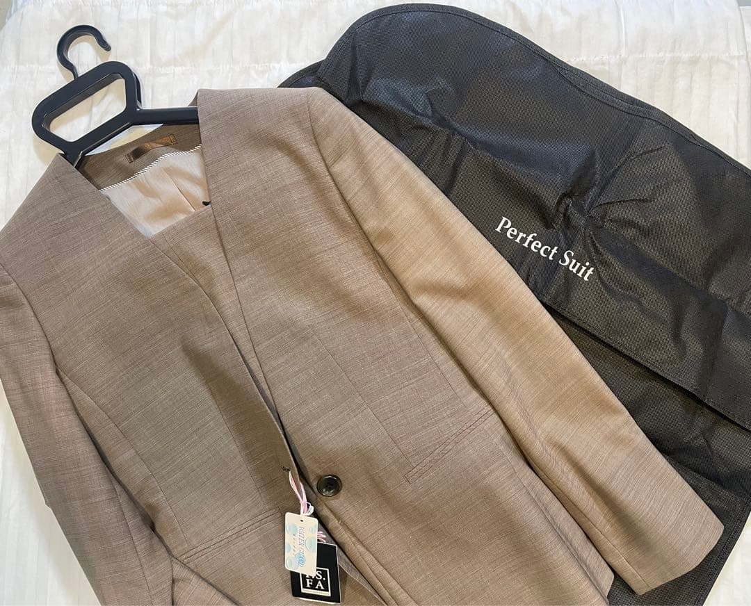 新品未使用Perfect Suit Factory レディースパンツスーツ