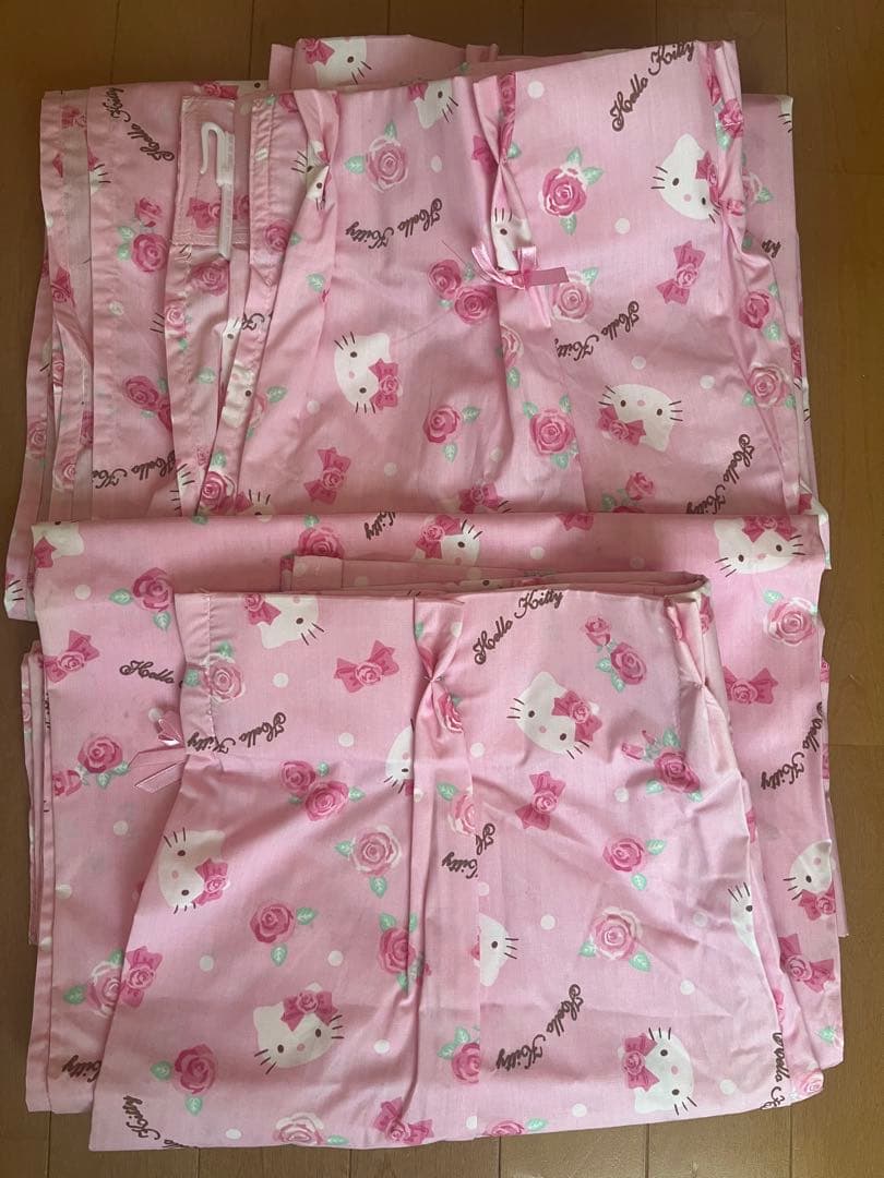 【レア未使用】ローズキティ　カーテン２枚