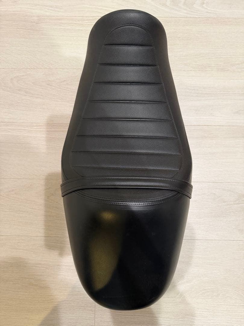 Z900CAFE用 カスタムシート 約30mm アンコ抜き仕様 美品