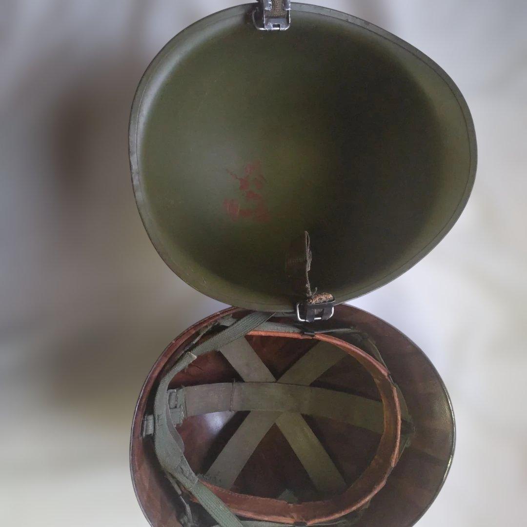 ベトナム戦争 M-1ヘルメットセット 中古品 装飾用胸像付き