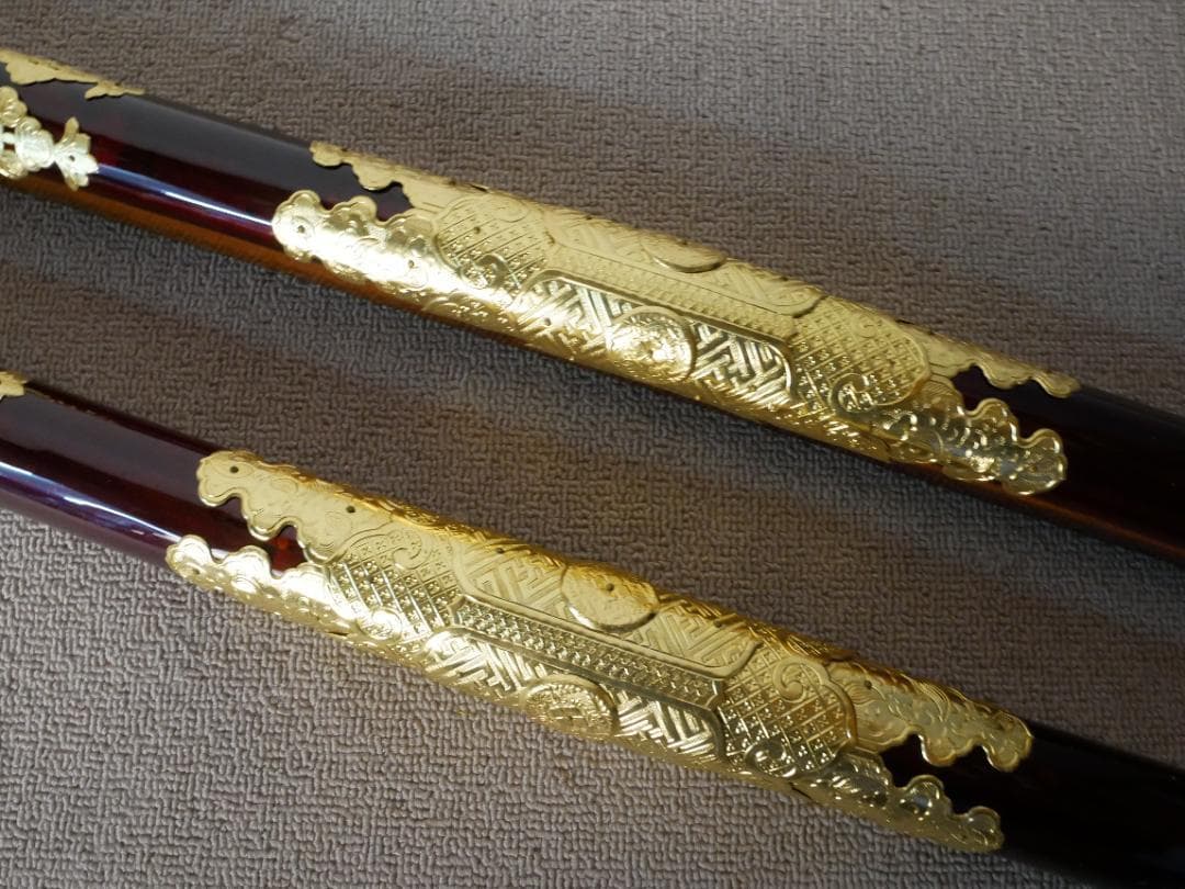 限定値下　収集品　最高級の大型仏壇用の大柱　梨地塗　本金メッキ手打金具　1596