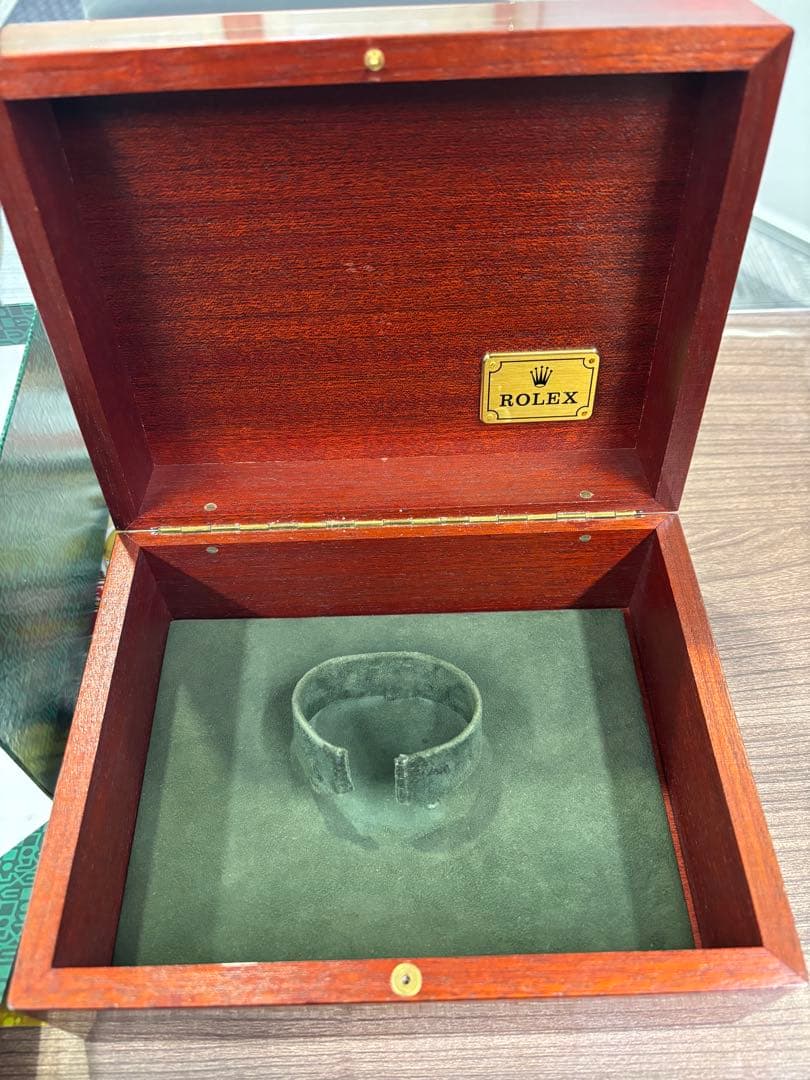 ROLEX 木製ケースと外箱