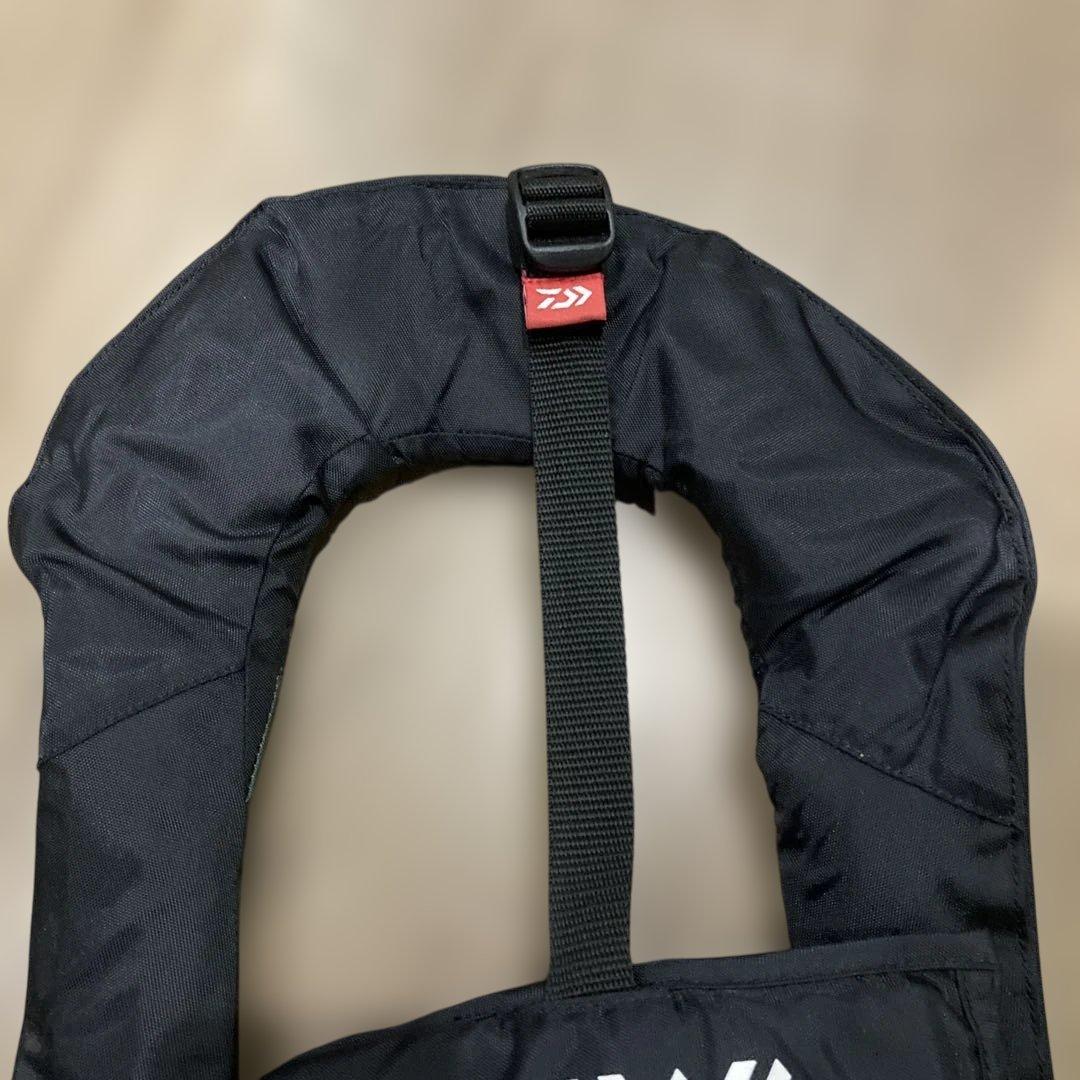 中古 Daiwa 膨張式ライフジャケット ダイワ