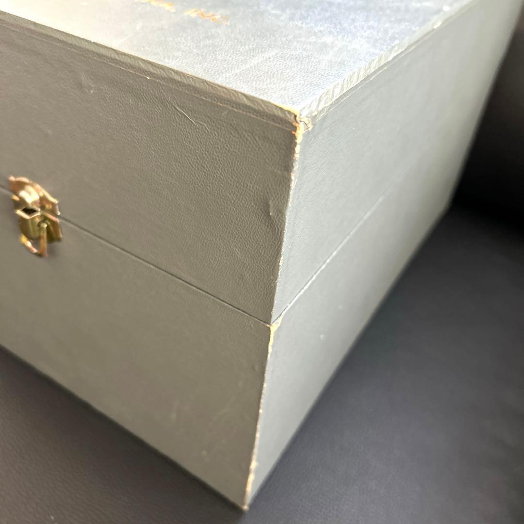 【未使用】大倉陶園 フラワーベース 花瓶 壺 白磁 ブルー 染付 唐草 八角