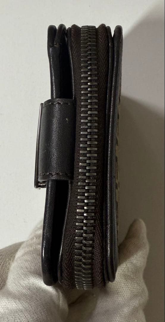 FENDI フェンディ　財布　二つ折り　ラウンドジップ　S8168