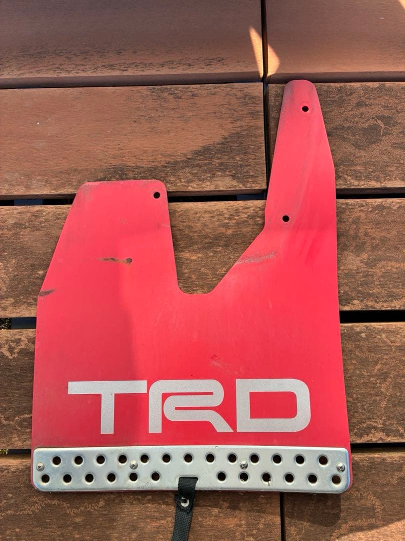 フッカー坊主様購入用トヨタハイラックス　TRD 赤 マッドフラップ