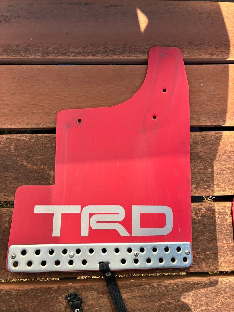 フッカー坊主様購入用トヨタハイラックス　TRD 赤 マッドフラップ