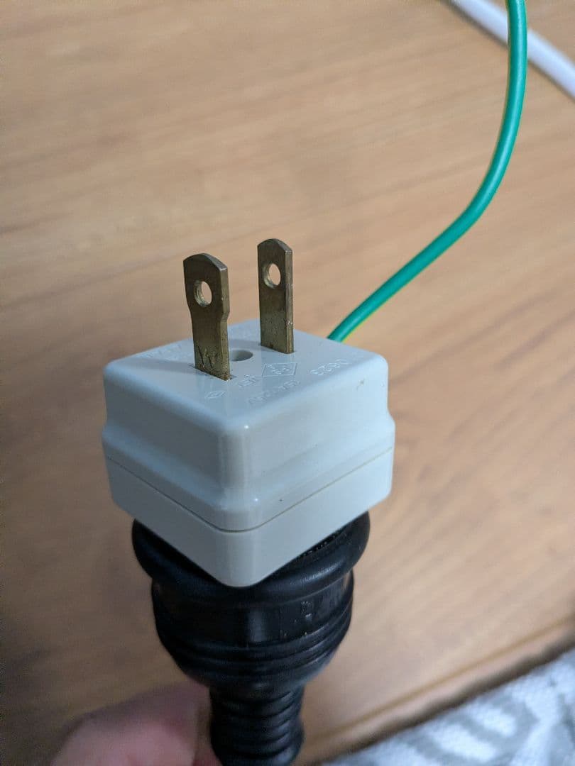 Weber（ウェーバー）　電気グリル　Q1400　2ピン変換アダプター付き