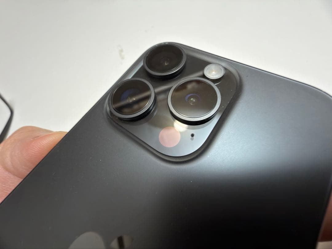 iPhone 15 Pro 1TB ブラック SIMフリー バッテリー90%