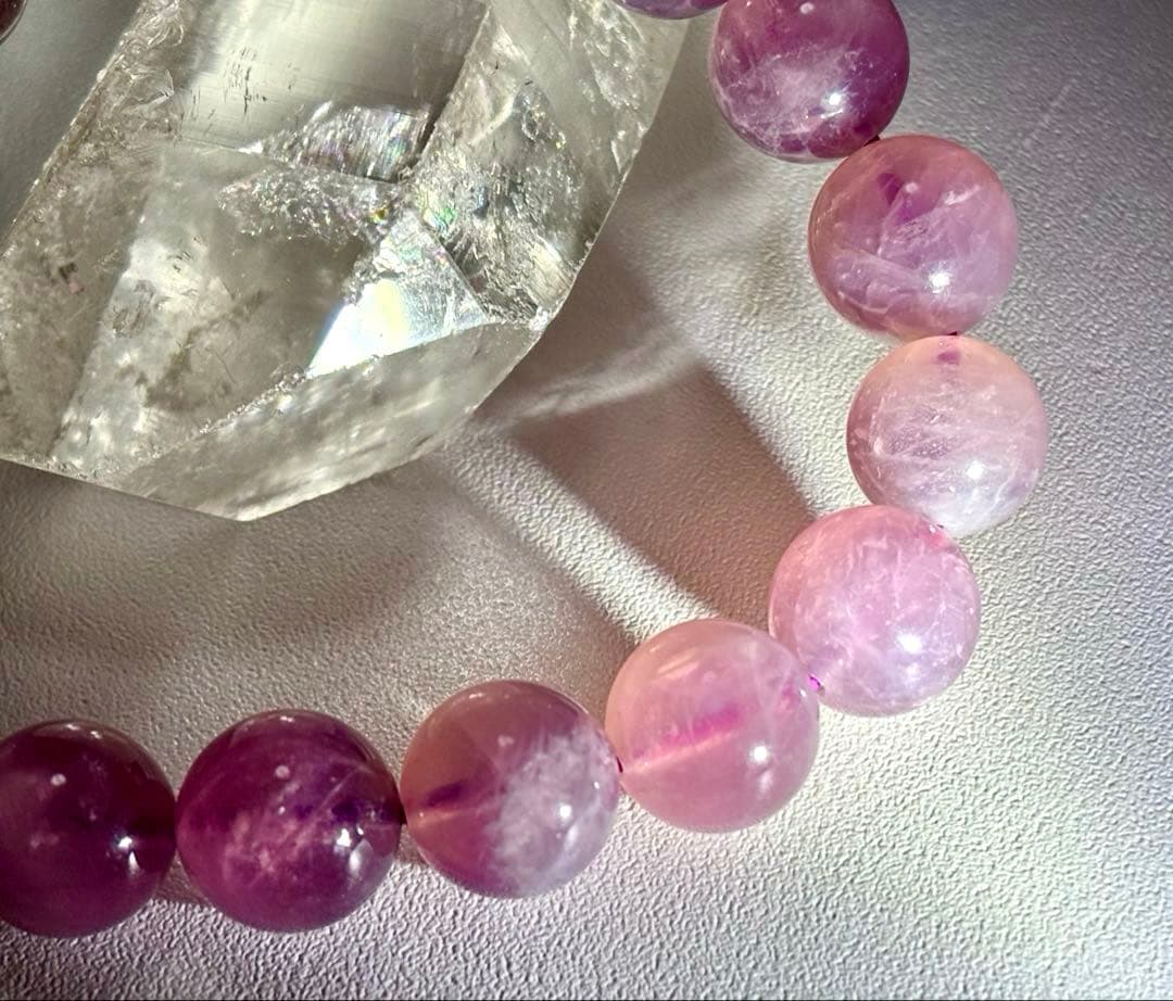 究極品質　愛と安らぎを象徴する宝石　幻のロイヤルパープルスターローズクォーツ