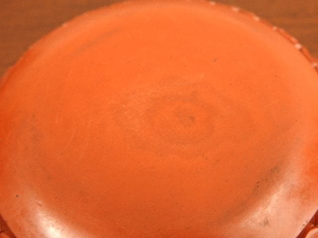 推朱香合　M803