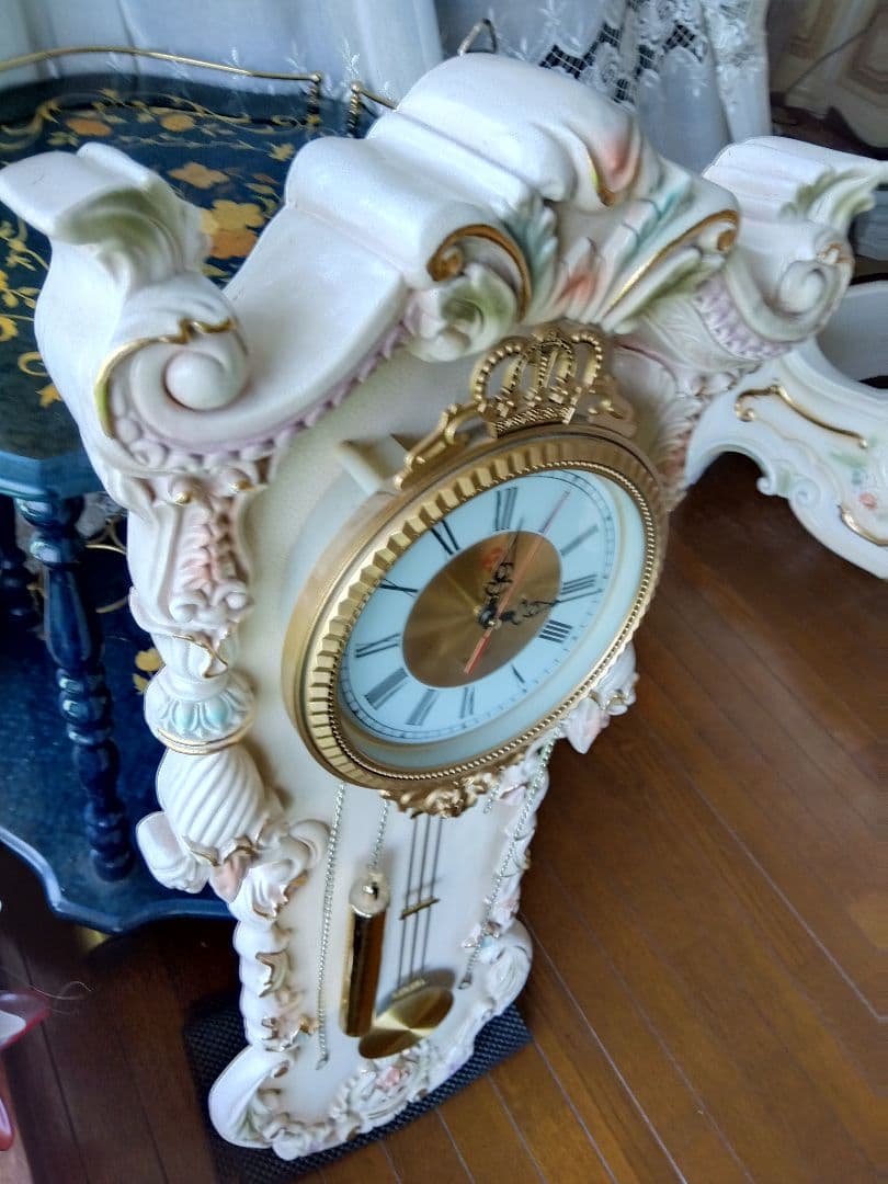 クラシックスロココタイル 掛時計 アイボリー ゴールド