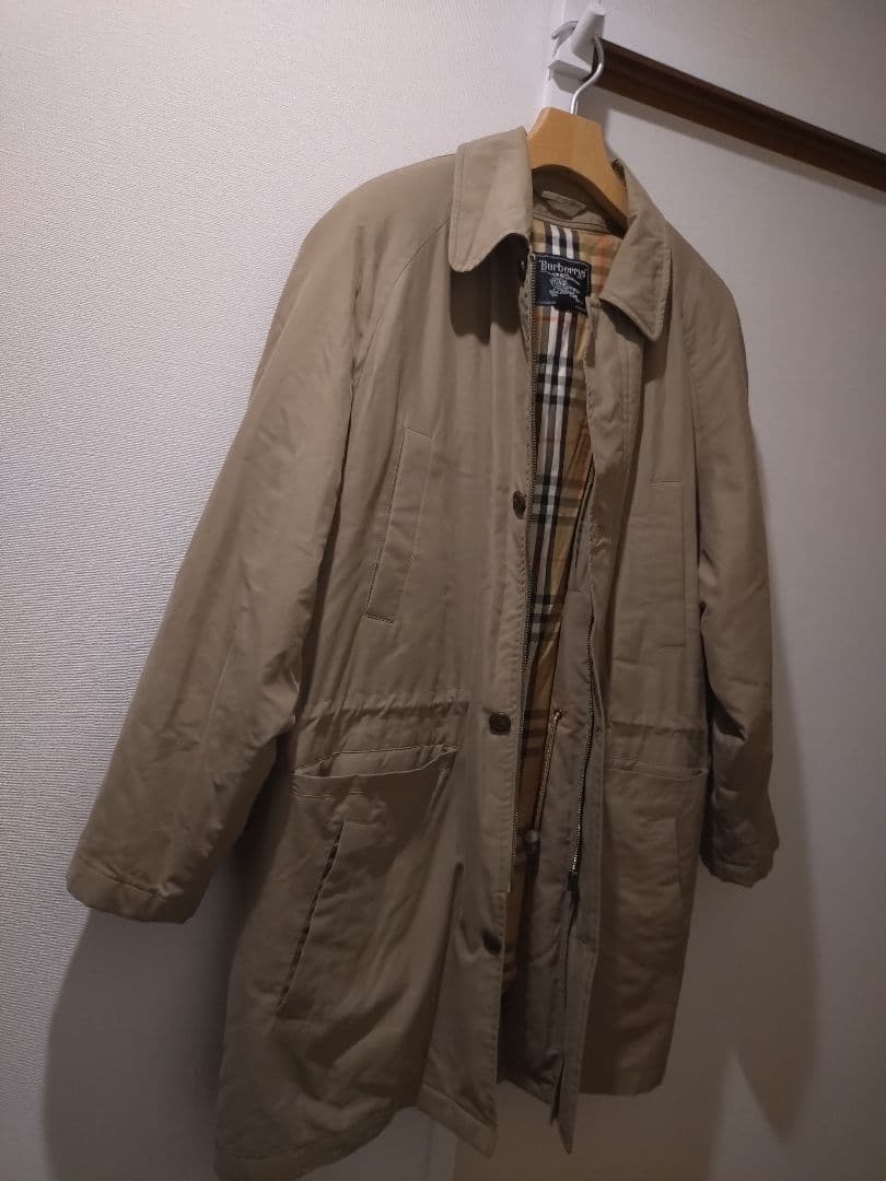 ベージュ トレンチコート バーバリーチェック