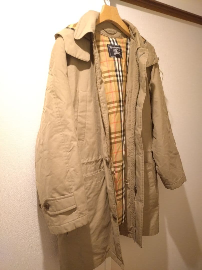 ベージュ トレンチコート バーバリーチェック